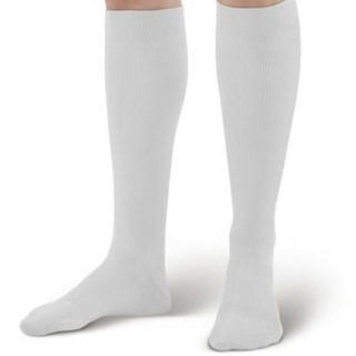 8 Highly Recommended Compression Socks for Long Flights According to  Frequent Travelers  SELF